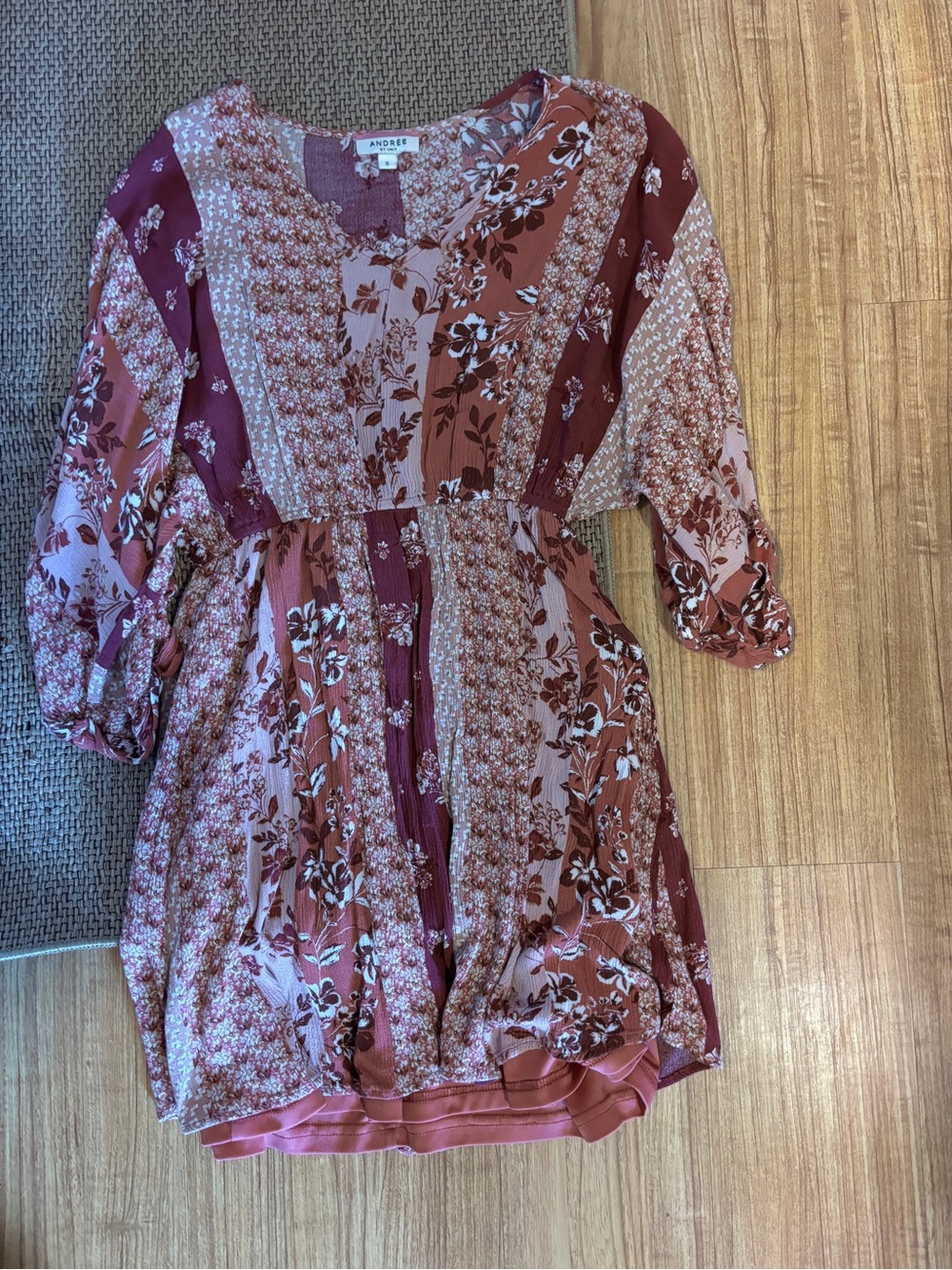 ANDREE BY UNIT Floral Patchwork Tunic Dress in Rose and Burgundy